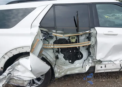 2020 Ford Explorer Xlt z USA, uszkodzony, nr VIN 1FMSK8DH7LGB37848